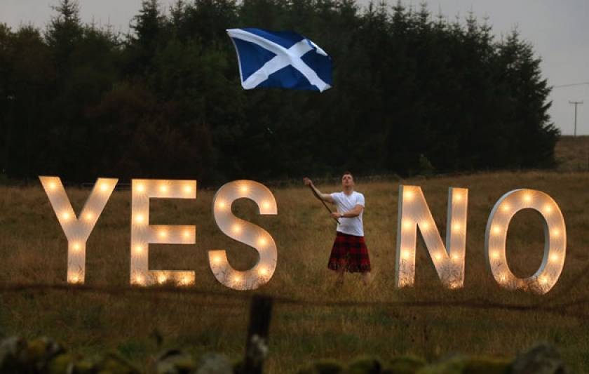 Σκωτία: Λίγο πριν ανοίξουν οι κάλπες… το 52% λέει όχι στην ανεξαρτητοποίηση