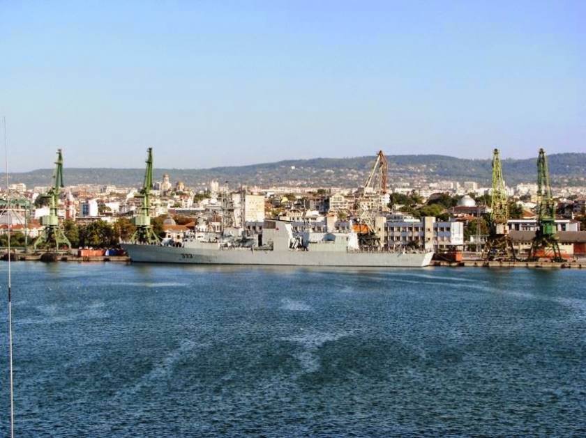 Πλοία της SNMG2 επισκέπτονται το λιμάνι της Βάρνας