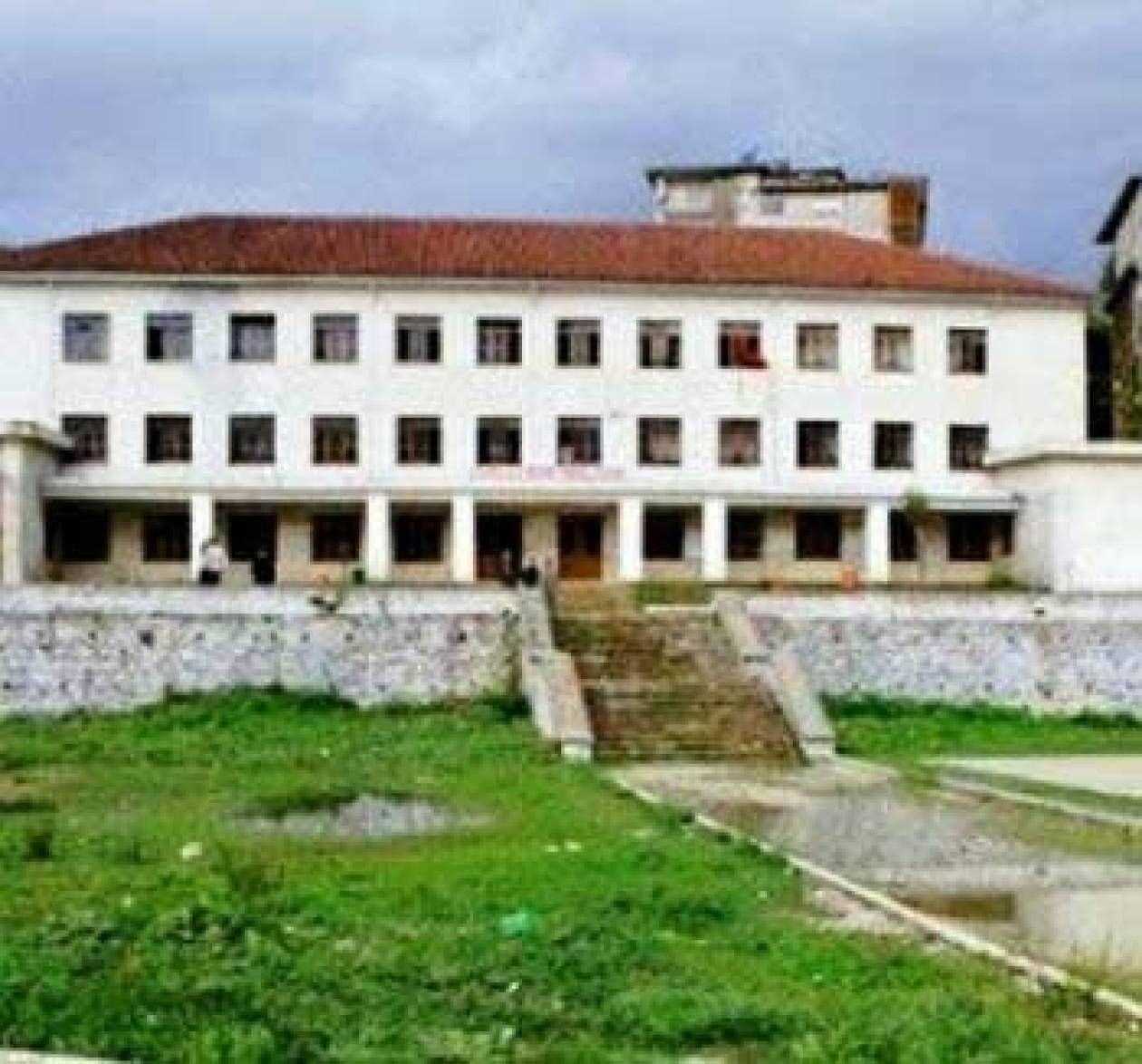 Η Αλβανία κλείνει την Παιδαγωγική Ακαδημία Αργυροκάστρου!