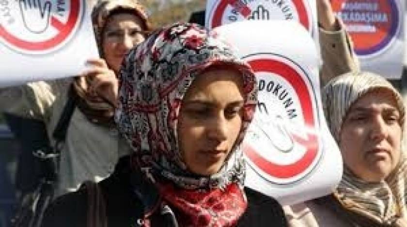 Άρση της απαγόρευσης της μαντίλας στα σχολεία από 10 ετών και άνω στην Τουρκία