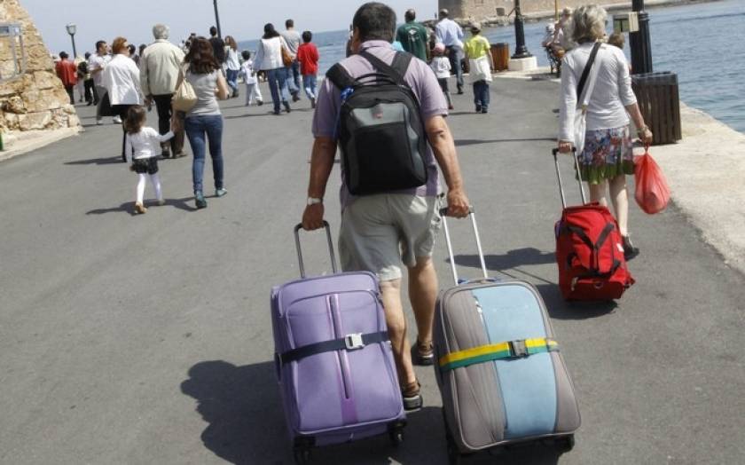 Σχεδόν 10,5 εκατομμύρια οι τουρίστες το πρώτο επτάμηνο του 2014