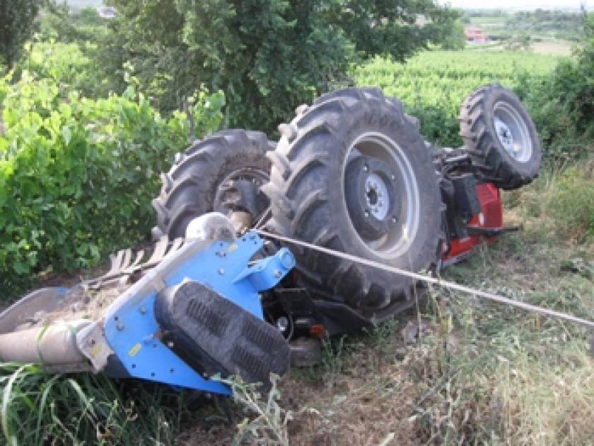 Πτελεός: Αγρότης καταπλακώθηκε από τρακτέρ