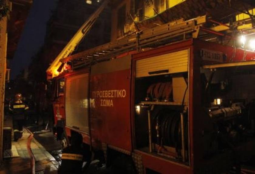 Φωτιά σε διαμέρισμα στο Χαλάνδρι - Απεγκλώβισαν 3 ηλικιωμένους