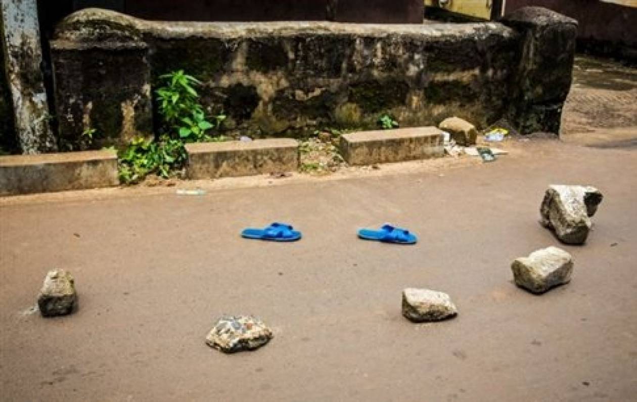 Τις τρεις χιλιάδες αγγίζει ο αριθμός των νεκρών από τον ιό Έμπολα