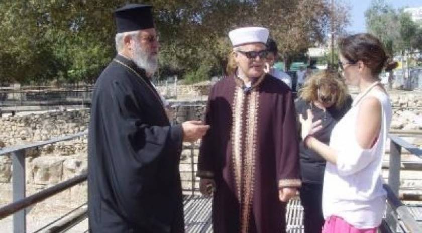 Ο Αρχιεπίσκοπος ξενάγησε τον Μουφτή σε μνημεία της Πάφου