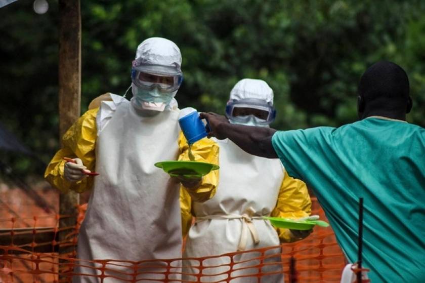 H Κούβα στέλνει γιατρούς στη δυτική Αφρική για τον Έμπολα