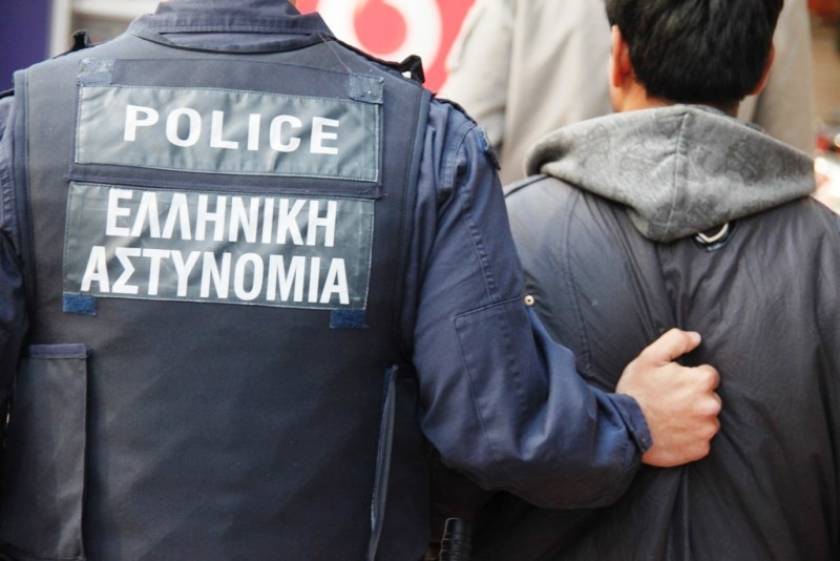 Ηγουμενίτσα: 9 συλλήψεις μεταναστών για πλαστογραφία