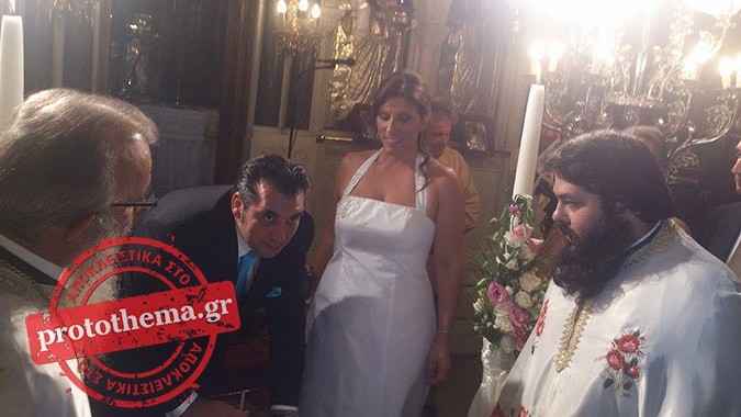 Νύφη η Ζωή Κωνσταντοπούλου-Όλα όσα έγιναν στο γάμο (pics)