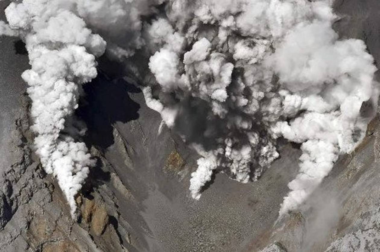 Ιαπωνία: Επιβεβαιώθηκε ο θάνατος 4 ατόμων από την έκρηξη του ηφαιστείου