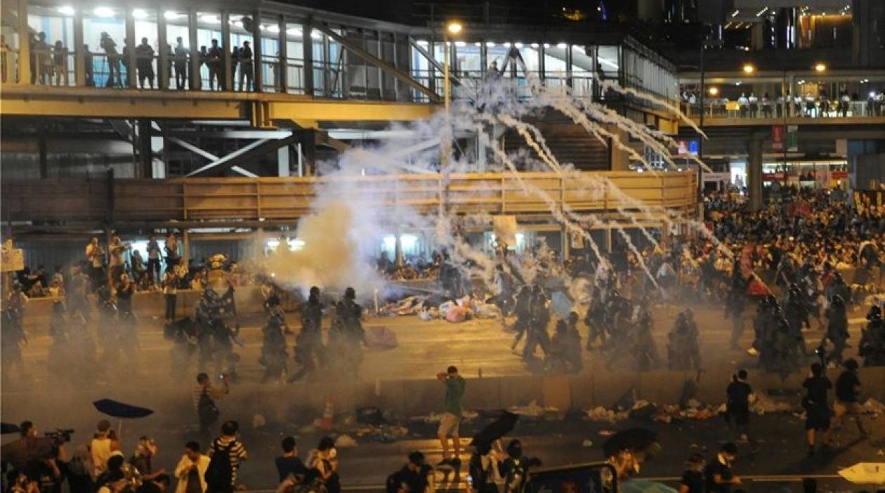 Η προπαγάνδα της Κίνας για τις διαδηλώσεις στο Χονγκ Κονγκ (vids+pics)