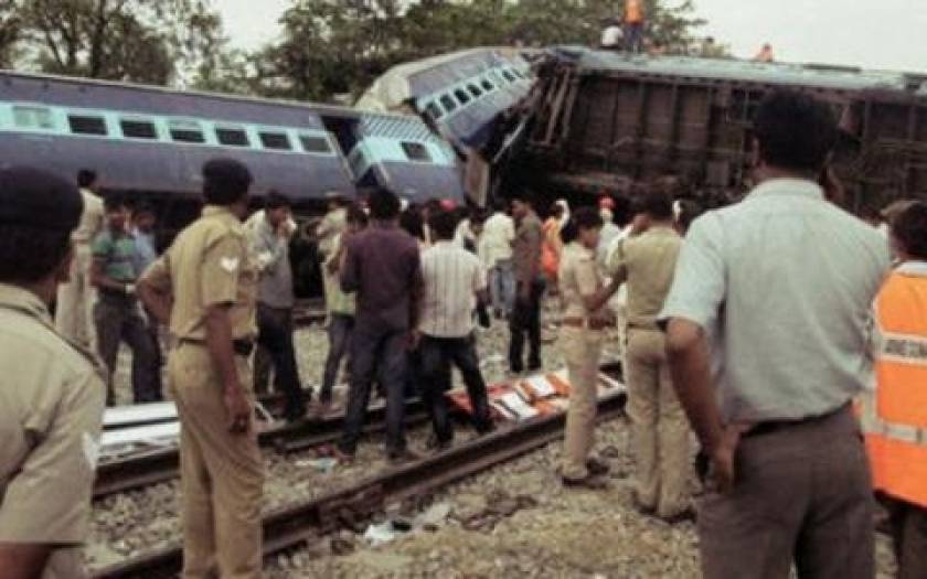 Ινδία: Σύγκρουση τρένων με τουλάχιστον 12 νεκρούς