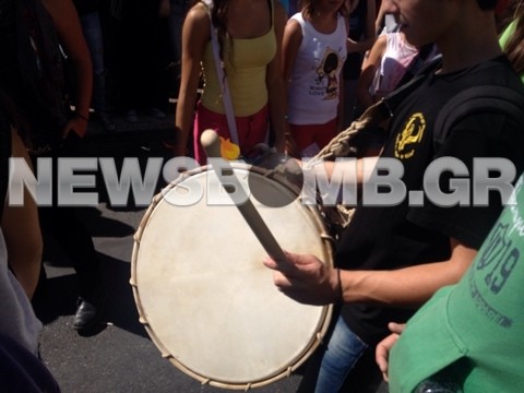 Μουσικά σχολεία: Διαμαρτυρία μετά μουσικής στην Κλαυθμώνος (pics&vid)