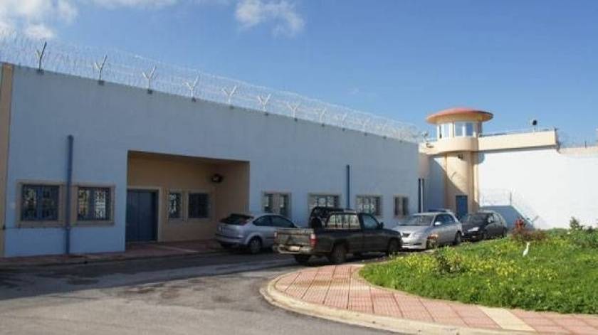 Κρήτη: Τέσσερις συλλήψεις για απόπειρα εισαγωγής ναρκωτικών σε φυλακή