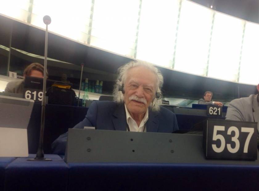 Γλέζος στο Ευρωκοινοβούλιο: Να ξεριζώσουμε τα σιδερένια φυτά της Μέρκελ