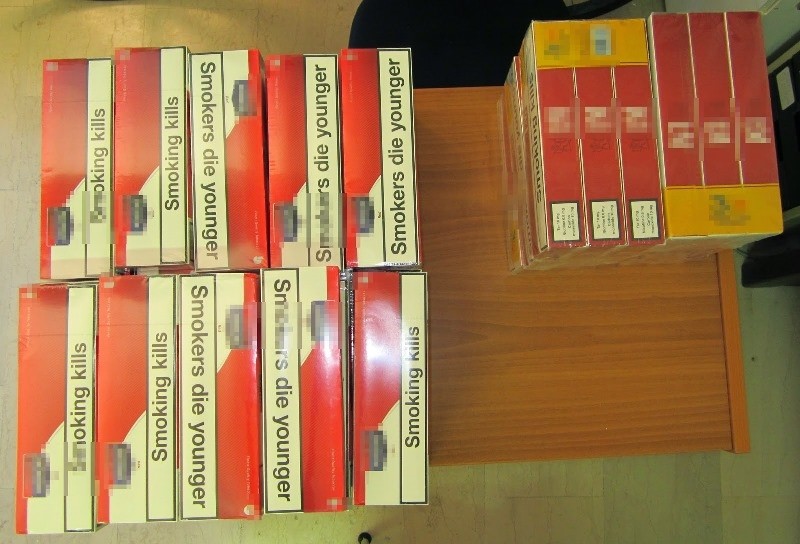 Κομοτηνή: Συνελήφθη 45χρονη με 879 λαθραία πακέτα τσιγάρα (pics)
