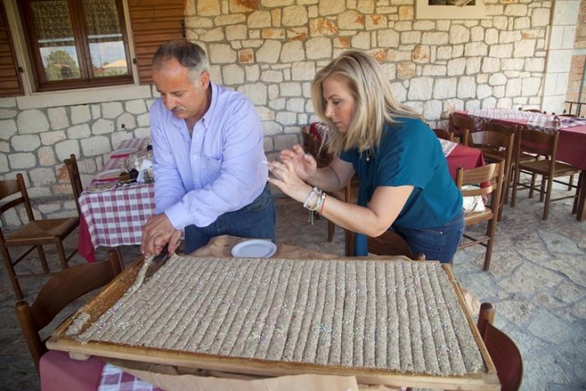 «Ένα Τραπέζι Ελλάδα»:Nέα ταξιδιωτική-μαγειρική εκπομπή του Σκάι