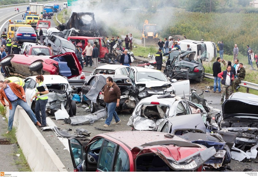 Καραμπόλα στην Εγνατία: Νέες φωτογραφίες από το δυστύχημα 