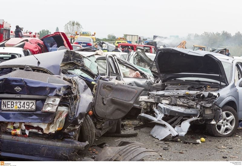Καραμπόλα στην Εγνατία: Νέες φωτογραφίες από το δυστύχημα 