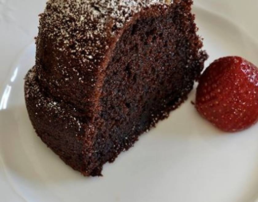 Ο απόλυτος πειρασμός: Πεντανόστιμο υγρό σοκολατένιο κέικ σε λίγα λεπτά