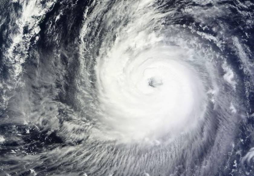 Ιαπωνία: Ένας νεκρός και τρεις αγνοούμενοι από τον τυφώνα Φανφόν