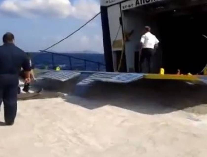 Αλόννησος: «Σαρώνει» το βίντεο-Ο πιο τρελός τρόπος επιβίβασης αυτοκίνητων σε πλοίο