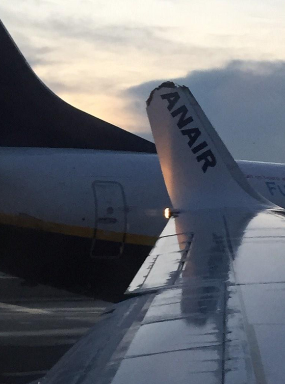 Σκηνές τρόμου: Συγκρούστηκαν δύο αεροπλάνα της Ryanair 
