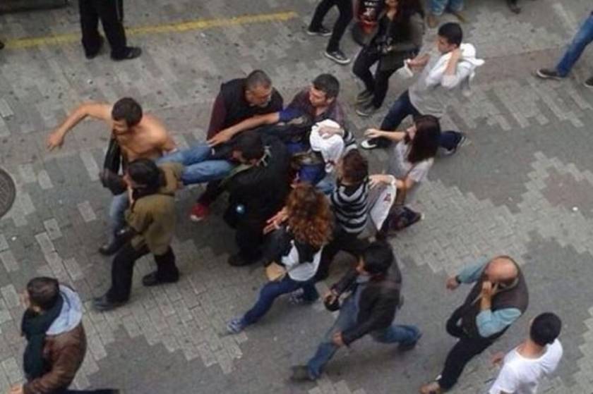 Τουρκία: Αιματηρές διαδηλώσεις Κούρδων με νεκρούς (vids+pics)