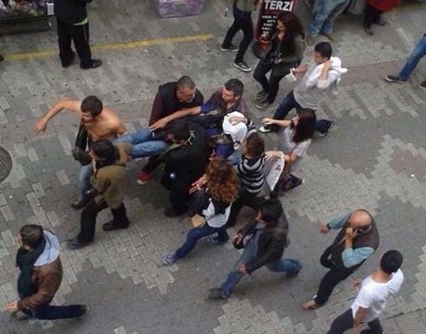 Τουρκία: Αιματηρές διαδηλώσεις Κούρδων με νεκρούς (vids+pics) 