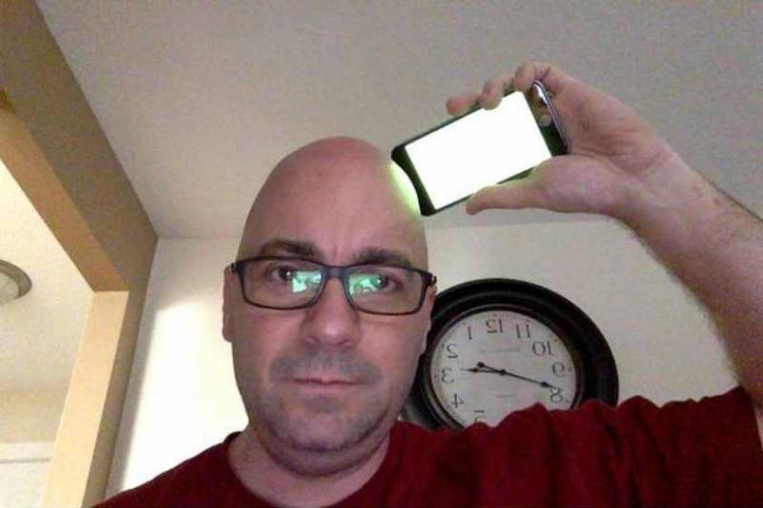 Το iPhone 6 όχι μόνο λυγίζει, αλλά... ξυρίζει κιόλας! (vids)
