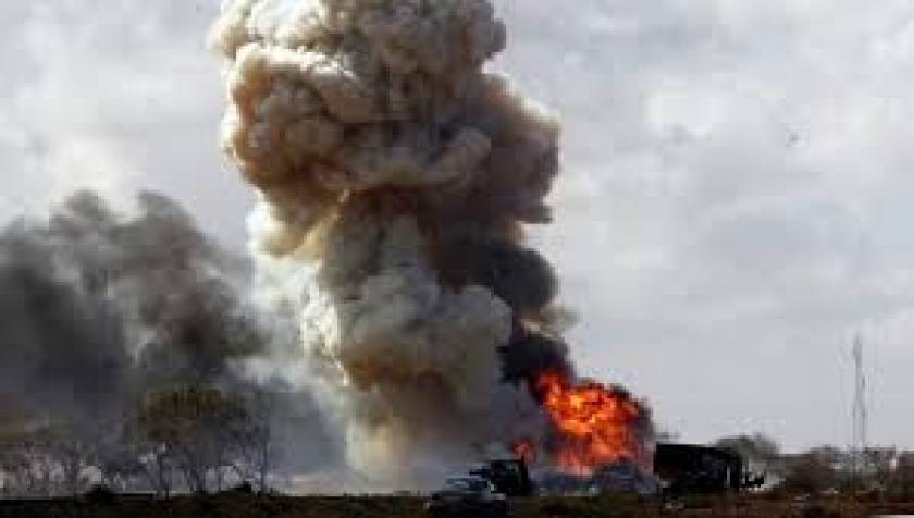 Τουρίστες πολέμου: Φωτογραφίζονται ενώ οι ΗΠΑ βομβαρδίζουν τους τζιχαντιστές (pics)