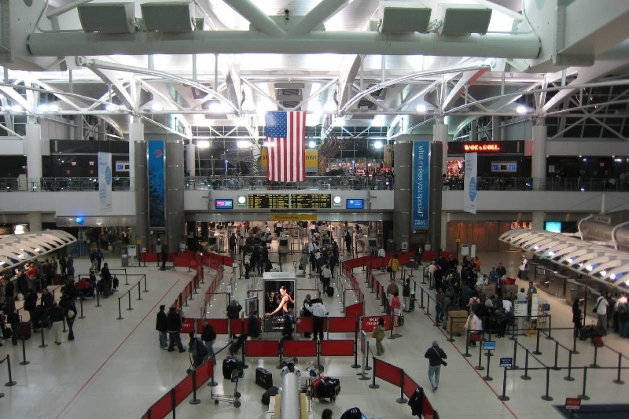Έμπολα: Αυστηρότερα μέτρα στα σημαντικά αεροδρόμια των ΗΠΑ