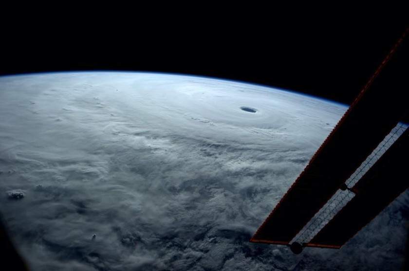 Έρχεται η μεγαλύτερη καταιγίδα: Δείτε την εικόνα από το διάστημα (pic)