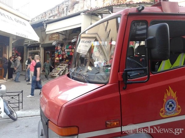 Κρήτη: Φωτιά σε κοσμηματοπωλείο στα Χανιά (pics)