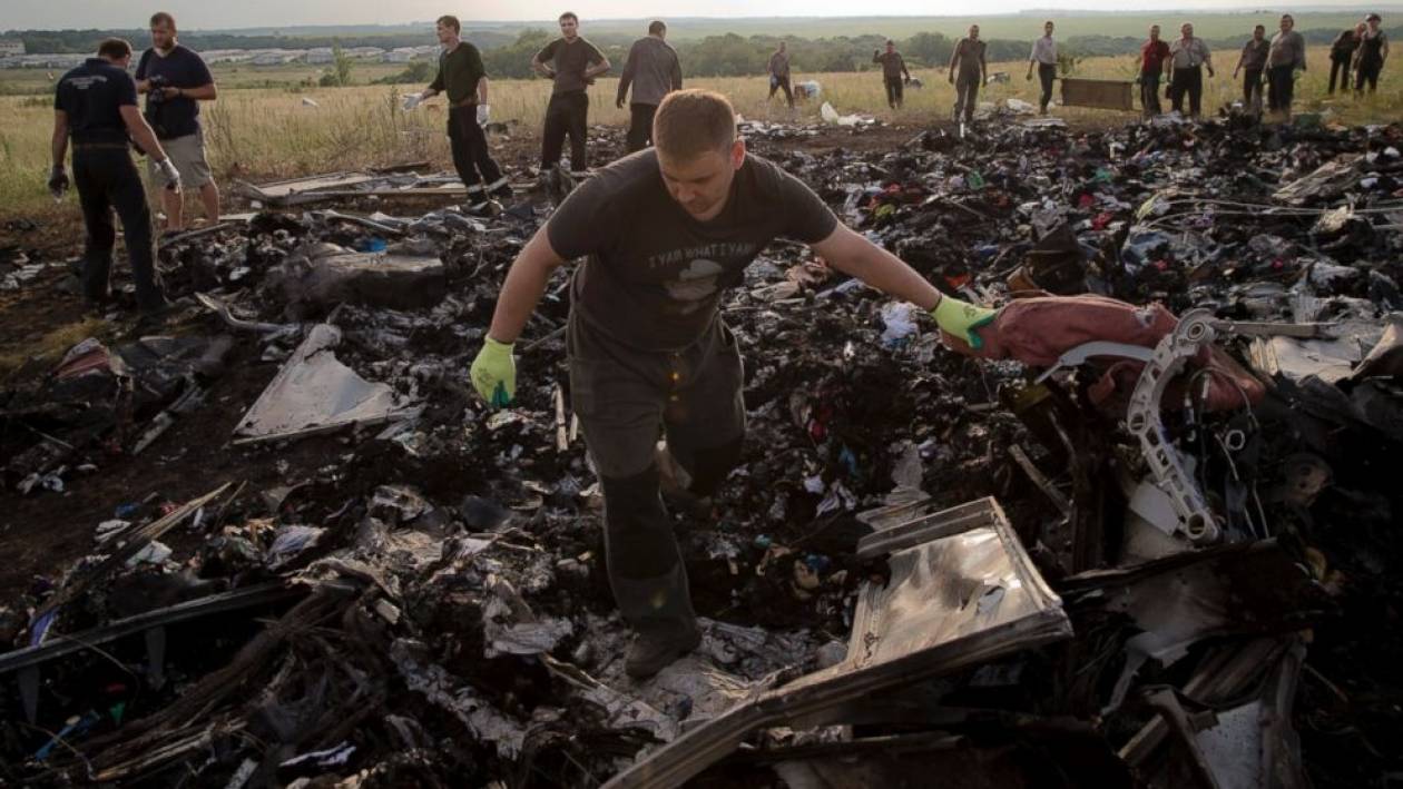 Ολλανδία: Αναγνωρίστηκαν τα 272 από τα 298 θύματα της πτήσης MH17