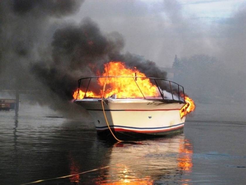 Κως: Ξέσπασε πυρκαγιά σε σκάφος