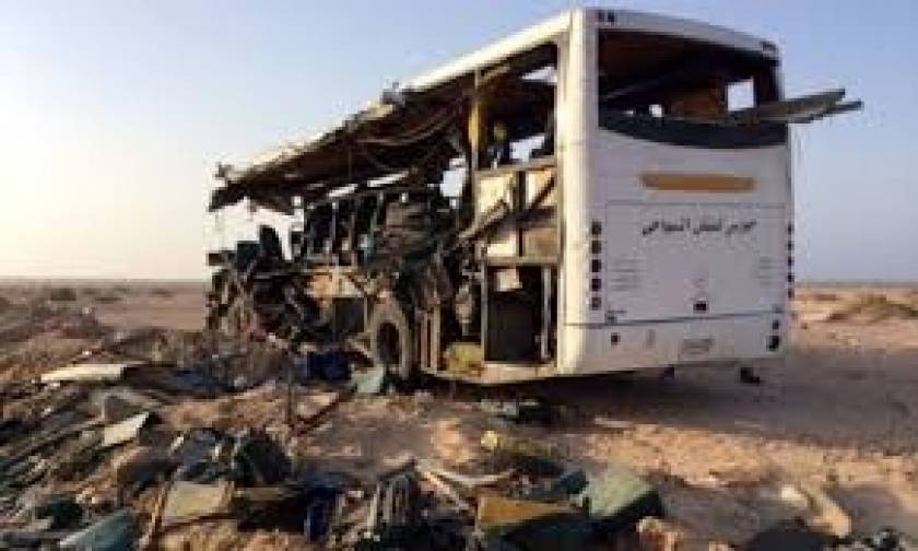 Αίγυπτος: Τριάντα νεκροί από τη σύγκρουση δύο λεωφορείων