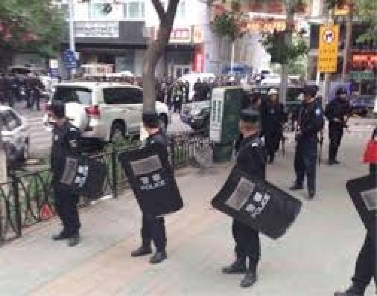 Σε θάνατο καταδικάστηκαν 12 «τρομοκράτες» στη Σιντζιάνγκ