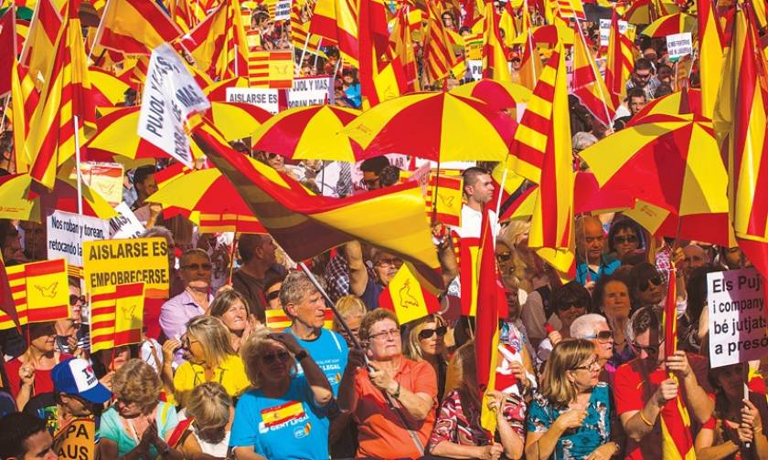 Αναβάλλεται το δημοψήφισμα για την ανεξαρτησία της Καταλονίας