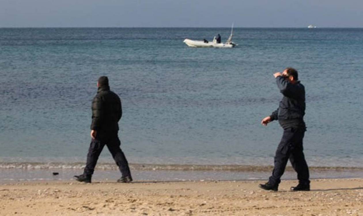 Κρήτη: Μακάβριο εύρημα εντόπισαν λουόμενοι σε παραλία του Ηρακλείου