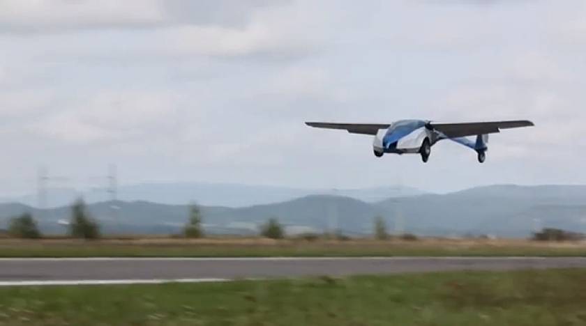 Αυστρία: Παρουσιάζεται το πρώτο ιπτάμενο αυτοκίνητο αυτονομίας 690 χλμ! (vid)