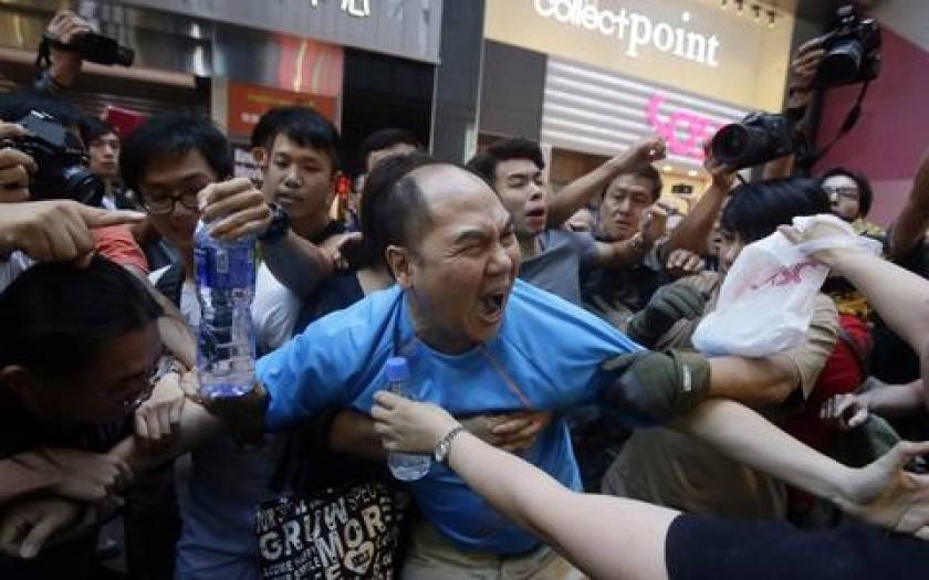 Χονγκ Κονγκ: Αστυνομική βία κατά διαδηλωτών και 45 συλλήψεις