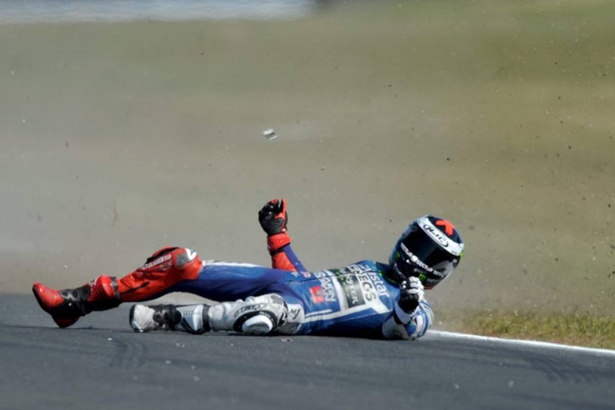 MotoGP: Τρομακτική πτώση για Lorenzo
