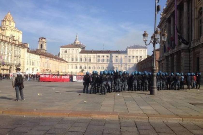 Μπολόνια: Συγκρούσεις αστυνομίας - ακροαριστερών «κοινωνικών κέντρων»