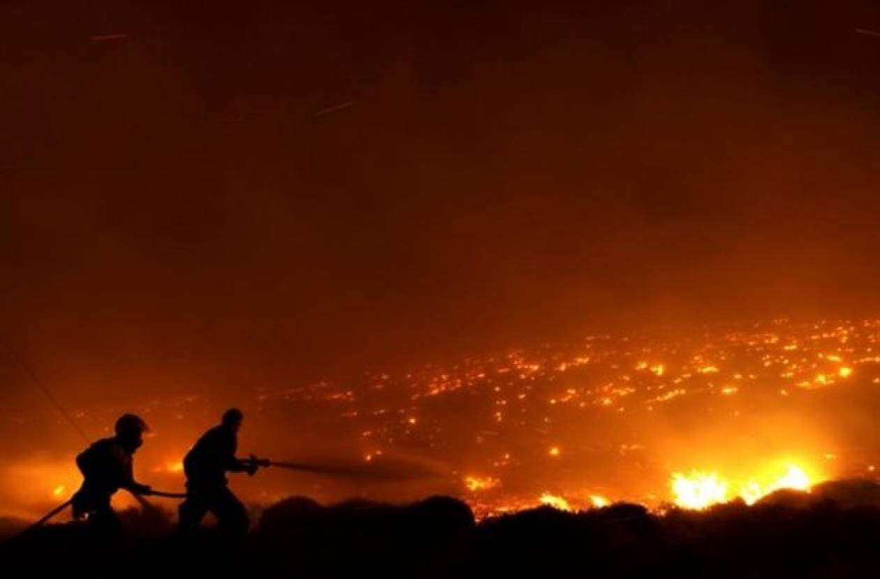 Χίος: Στις φλόγες τα Καρδάμυλα (vid)