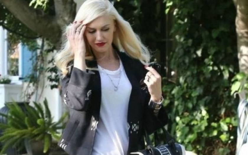 Αντιγράψτε το look: Φορέστε το boyfriend τζιν όπως η Gwen Stefani
