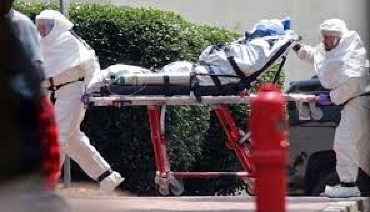 Έμπολα: «Φρενίτιδα έλλειψης οργάνωσης η καραντίνα», λέει η νοσοκόμα που προσβλήθηκε