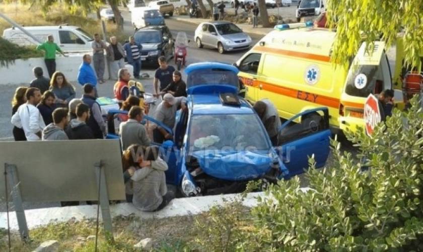 Σοβαρό τροχαίο ατύχημα στην Πάρο (pics)