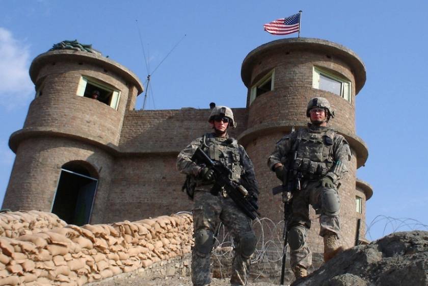 Αφγανιστάν: ΗΠΑ και Βρετανία παρέδωσαν βάσεις τους στον στρατό