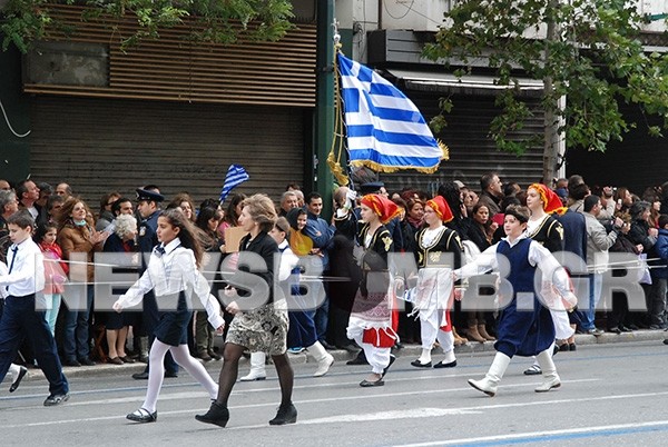 Η μαθητική παρέλαση μέσα από εικόνες (pics)