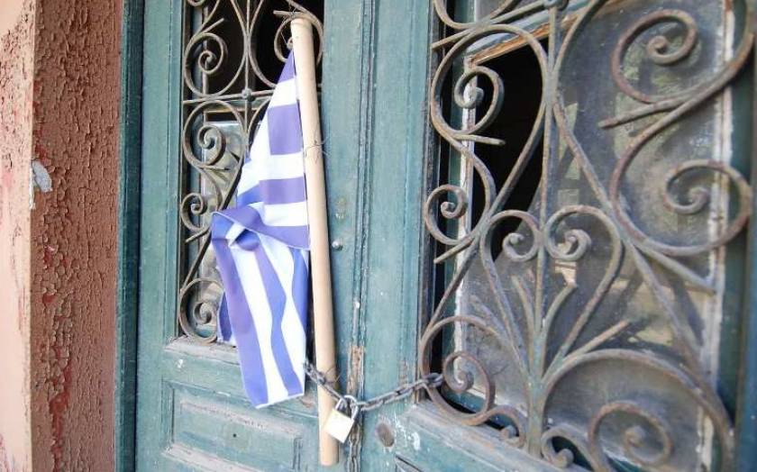 Η ιστορία της Ελλάδας «αλυσοδέσμια» σε ένα εγκαταλελειμμένο σπίτι